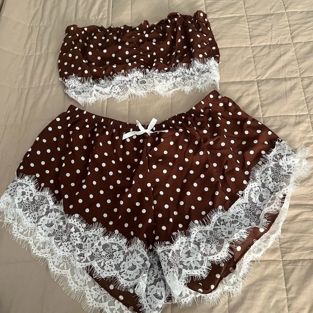 Lounge Set/Lingerie Lot - Picture 2 of 4